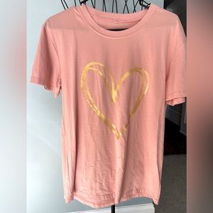 💕ROSE PINK GOLDEN HEART TEE 💕 Size M